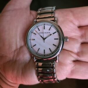 Anne Klein ladie's pink quartz watch